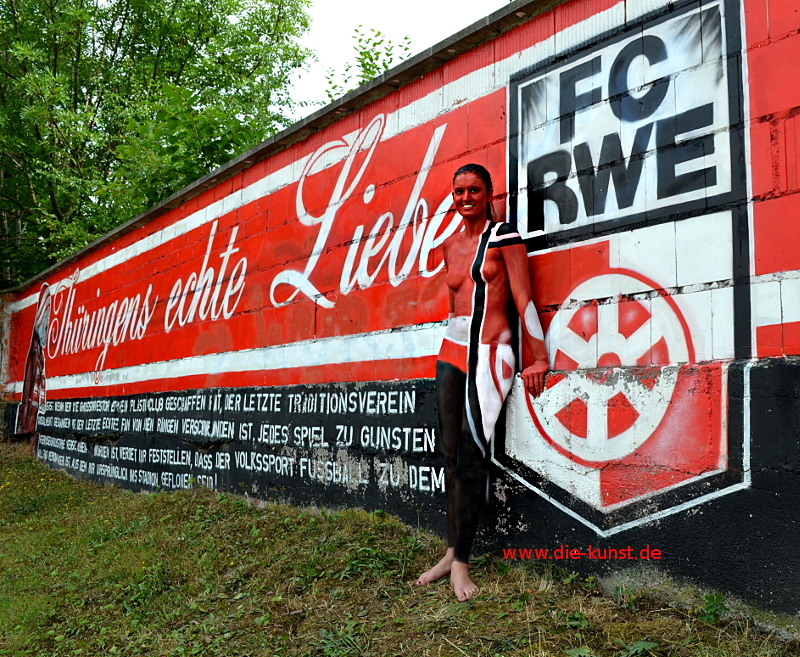 Bodypainting Fussball Stadion